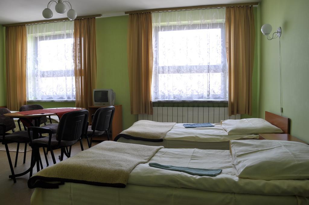 ホテル Osrodek Sportu I Rekreacji Victoria ビエルスコ・ビアバ 部屋 写真